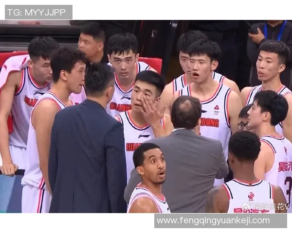 重庆篮球队近期状态分析与表现评估探讨