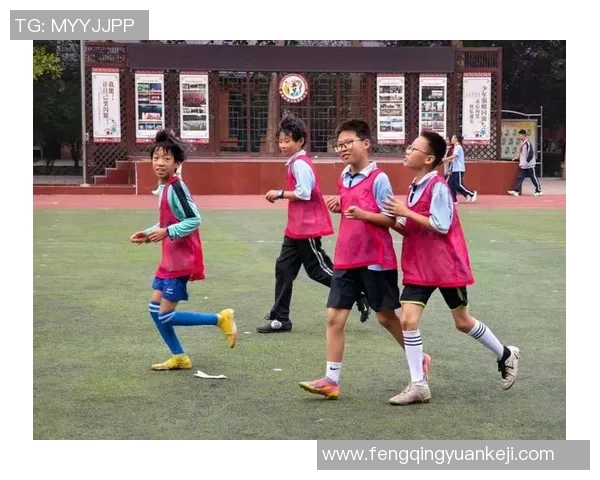 青春岁月中的足球明星们如何塑造了我们的梦想与激情